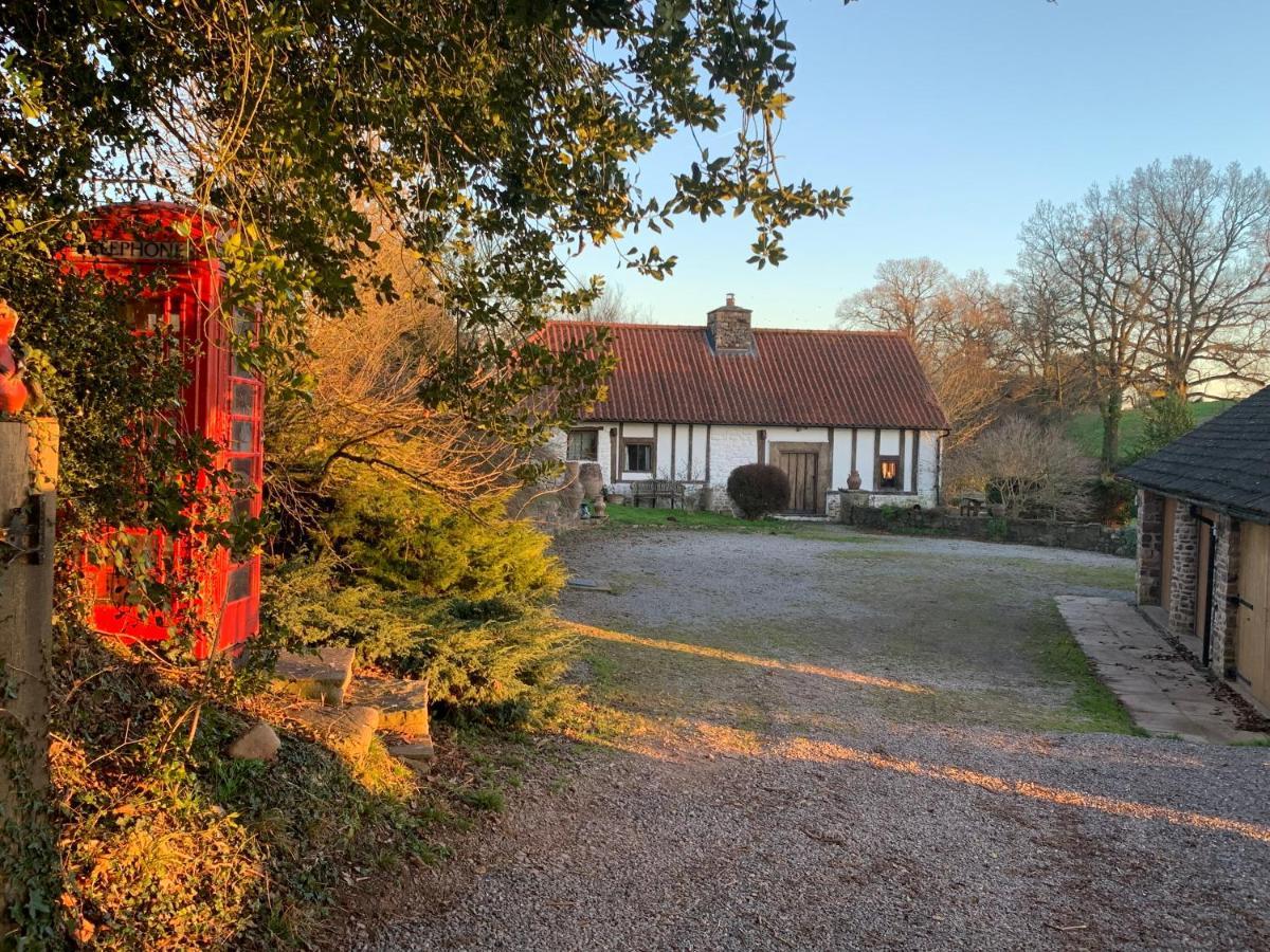 Medieval Cottage In Rural Monmouthshire. Raglan Exterior foto